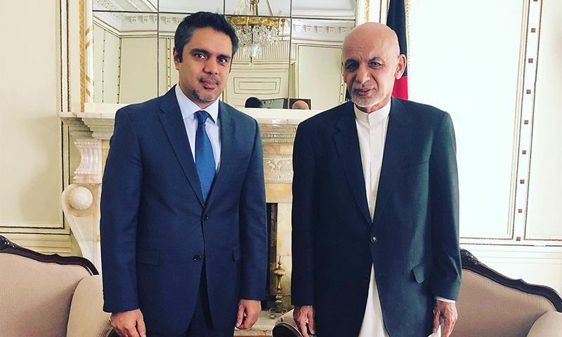 Ashraf Haidari ’01 with Afghan President Ashraf Ghani